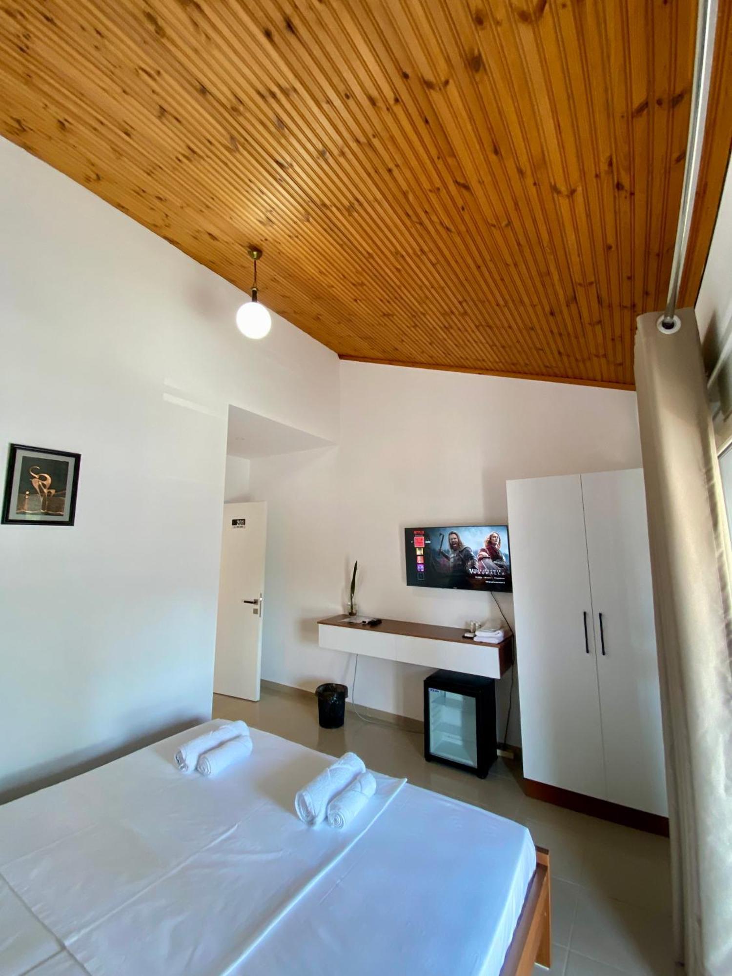 Villa Niku Berat Bagian luar foto